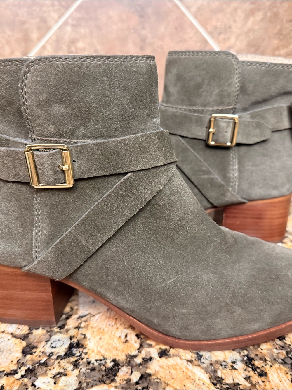 Kate Spade New Nork Women's Polly Booties Oliver Green  Suede Size 7 M